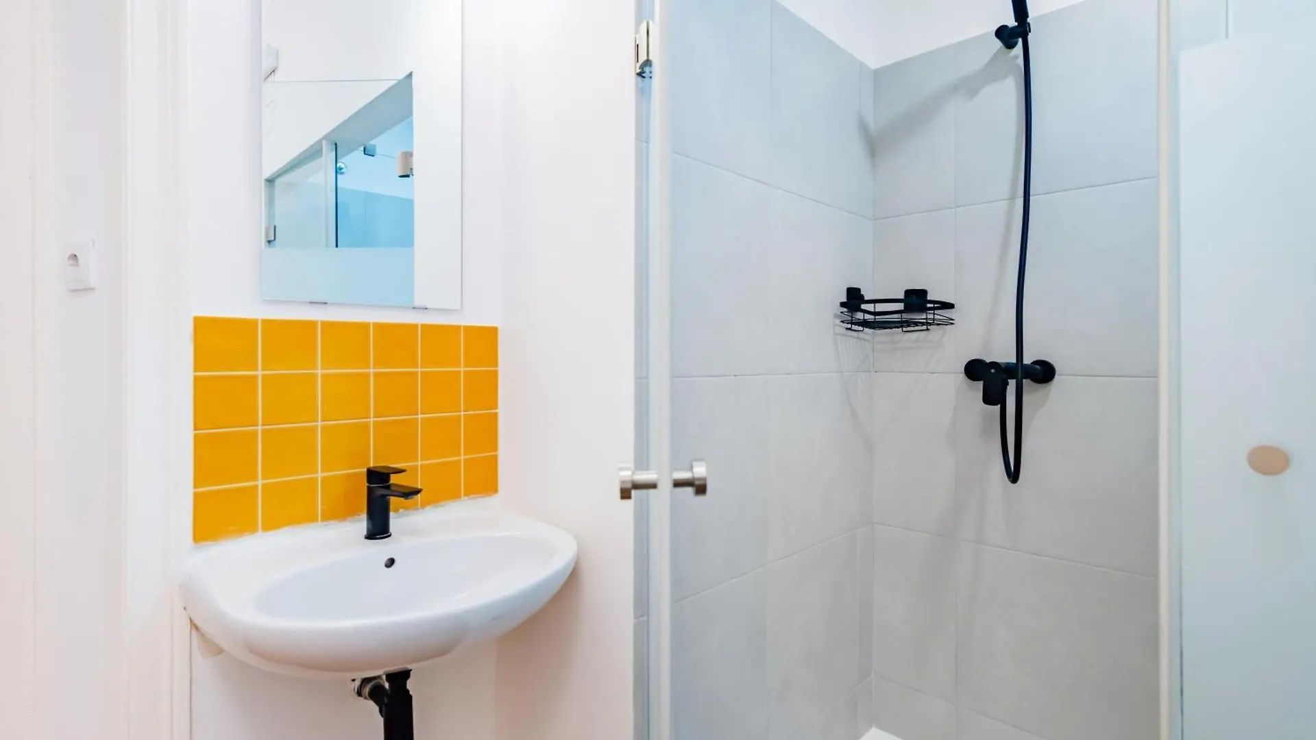 Guest Inn 1 Boutique House Lisboa Hostel